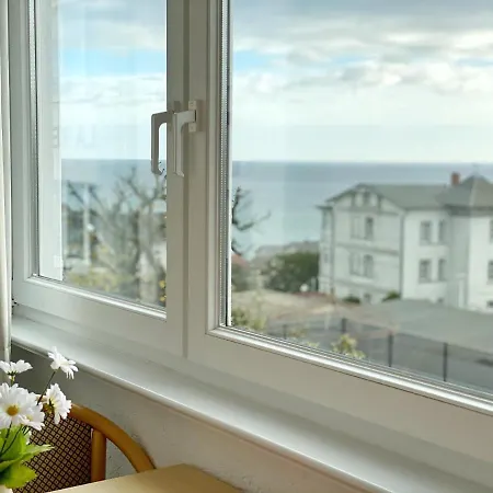 - Anna Anna App 11 * Sassnitz